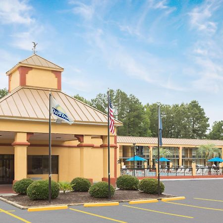 Days Inn By Wyndham Orangeburg South Dış mekan fotoğraf