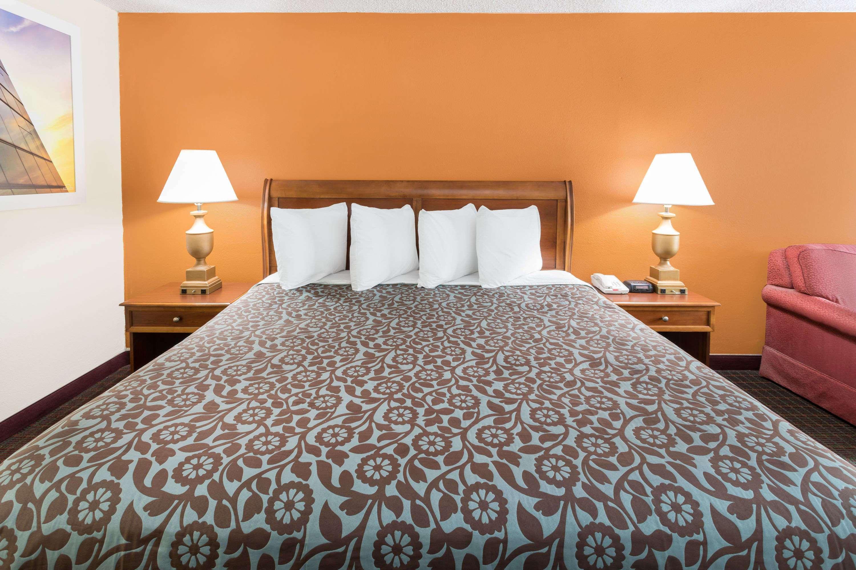Days Inn By Wyndham Orangeburg South Dış mekan fotoğraf