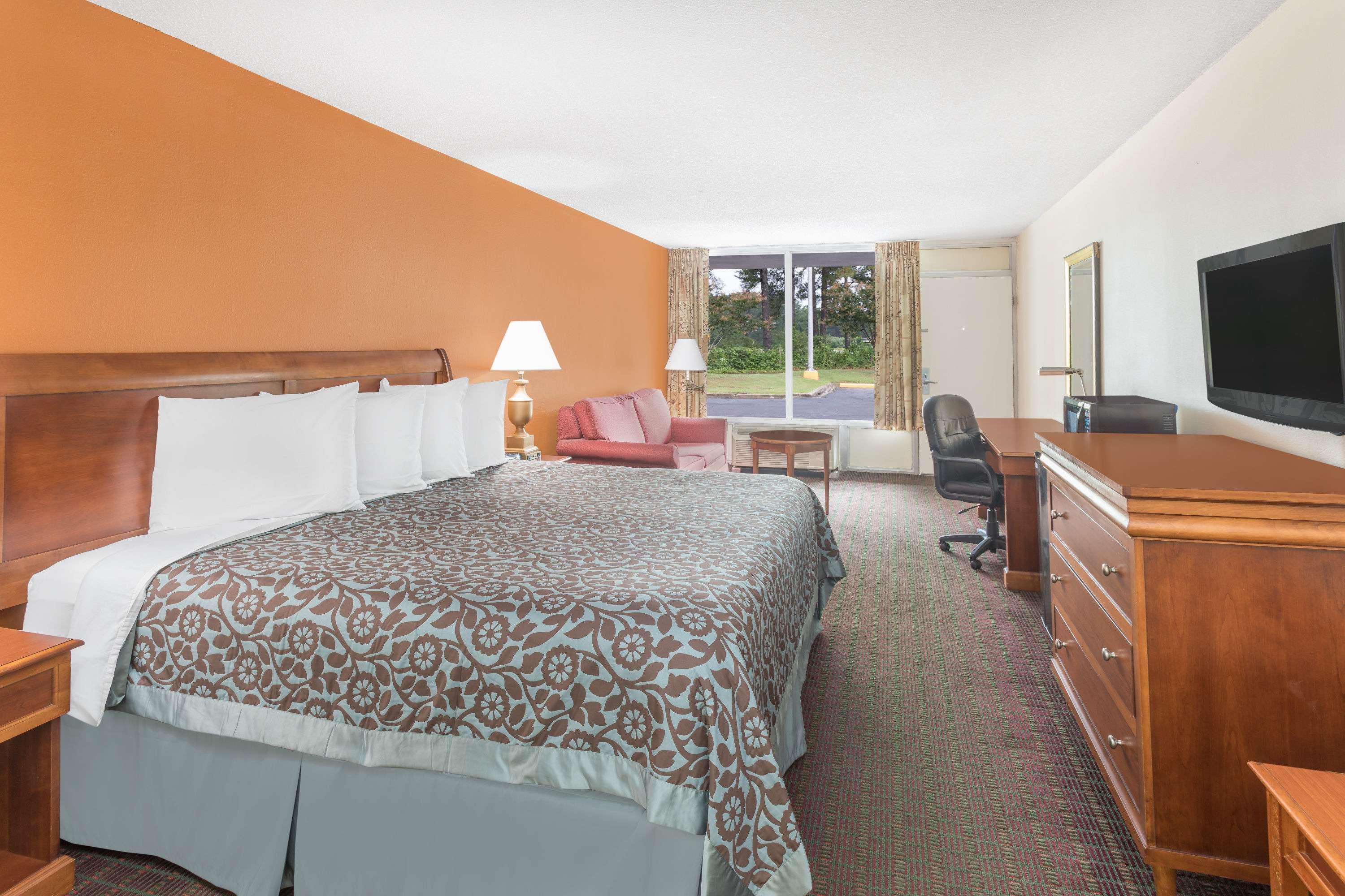 Days Inn By Wyndham Orangeburg South Dış mekan fotoğraf