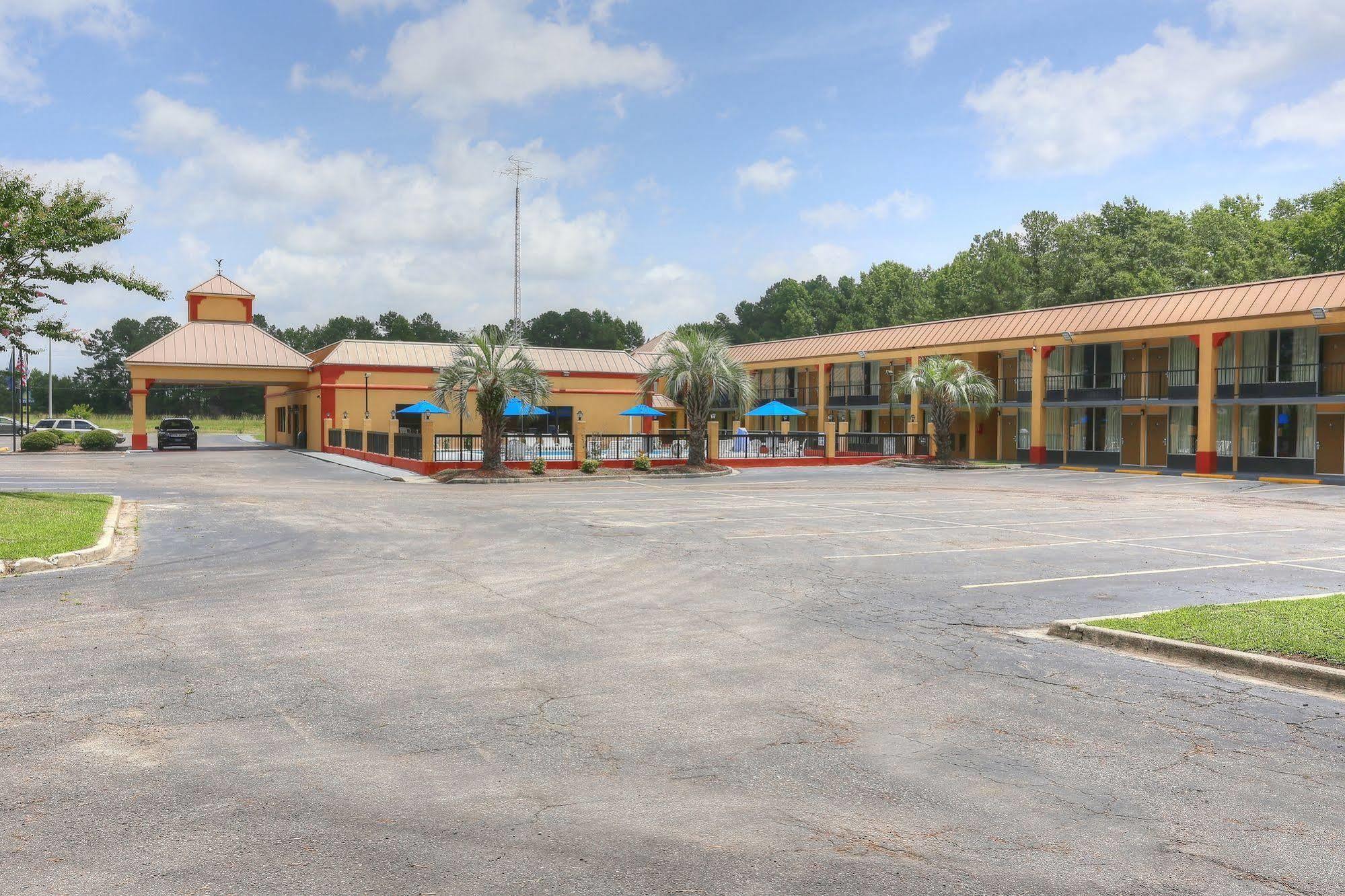 Days Inn By Wyndham Orangeburg South Dış mekan fotoğraf