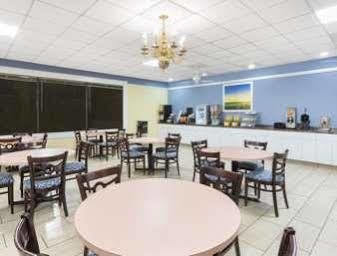 Days Inn By Wyndham Orangeburg South Dış mekan fotoğraf